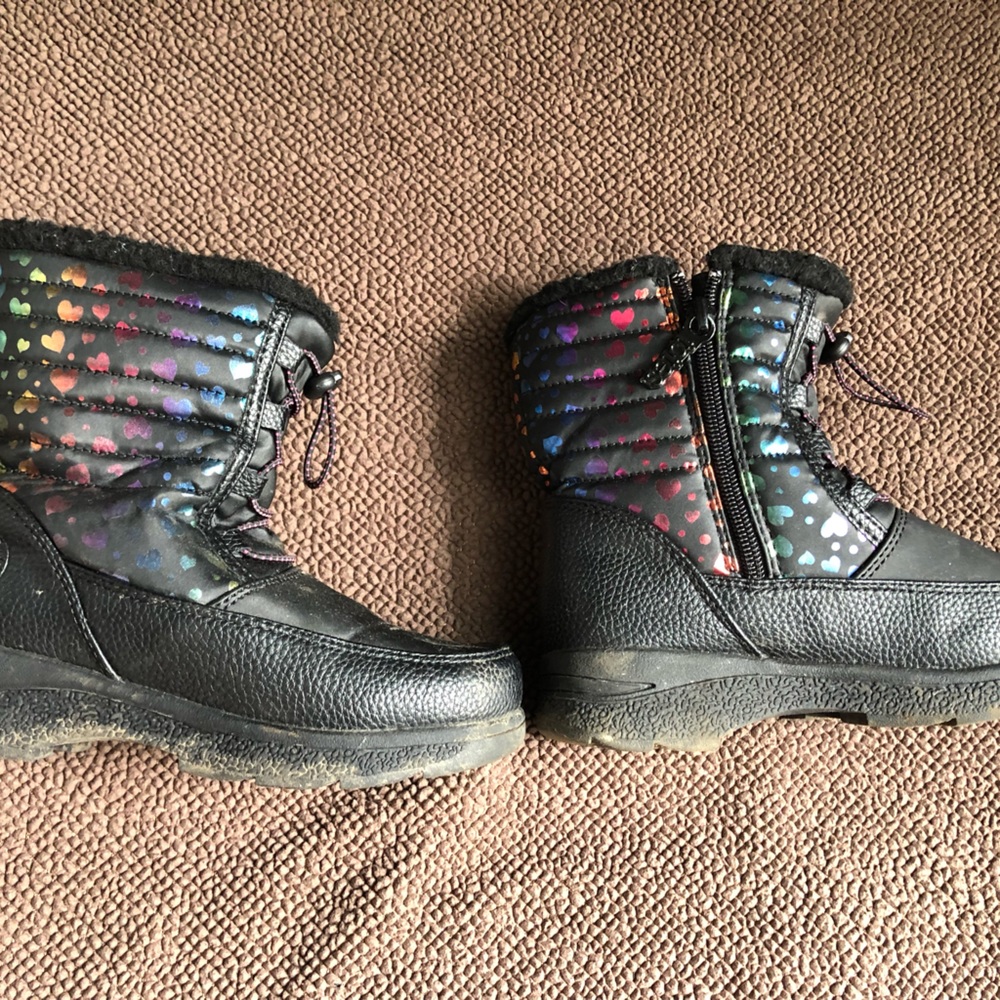 Black Snow Boots - Size 13 (Kids)